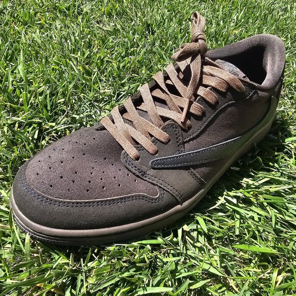 Jordan 1 Travis Scott - Velvet Brown - Size 13 - Picture 3 of 7